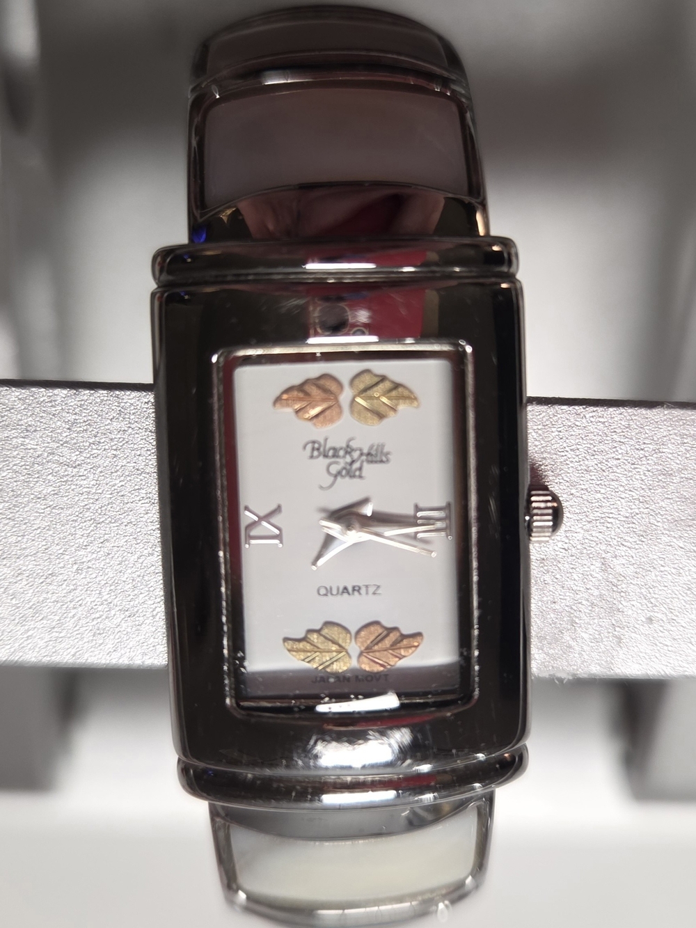 Black Hills Gold Mother of Pearl Cuff Watch Tri Color Leaf 7"-9"
